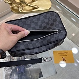 入手困難品！ ルイヴィトン メンズ クラッチバッグ 偽物
