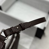 すぐ届 ミュウミュウ レザー トップハンドルバッグ myo57370