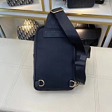 入手困難品！ グッチ メンズ ボディバッグ 偽物