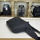 定番人気！ ボッテガヴェネタ メンズ ウエストポーチ▪ボディバッグ 偽物