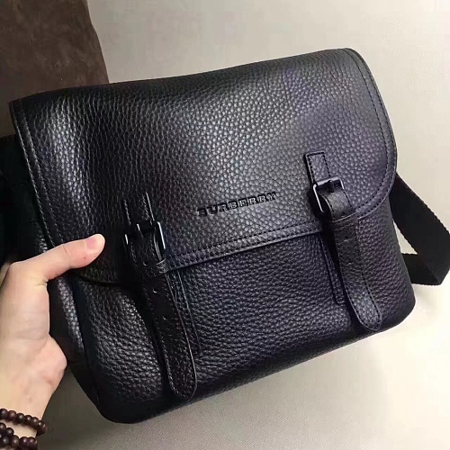 完売必至 バーバリー メンズ ショルダーバッグ 偽物