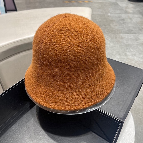 日本未入荷 フェンディ ハット 偽物