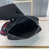 注目度抜群！ グッチ メンズ ショルダーバッグ 偽物33182-3