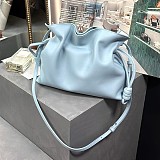 大人気！ロエベ ナッパカーフ フラメンコクラッチ ショルダーバッグ 偽物 lov54984