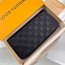 送料込ルイヴィトン ジッピー・ウォレット モノグラムアンプラント 偽物 N63548 送料込ルイヴィトン ジッピー・ウォレット モノグラムアンプラント 偽物 N63548