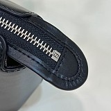 定番【フェンディ】バイ ザ ウェイ コピーミニ レザー ボストンバッグ 8BS067