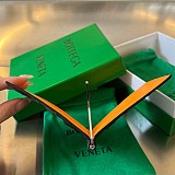絶対欲しい！ボッテガヴェネタ コピー イントレチャート マネークリップ付き二つ折りウォレット bol05754