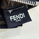 定番【フェンディ】バイ ザ ウェイ コピーミニ レザー ボストンバッグ 8BS067