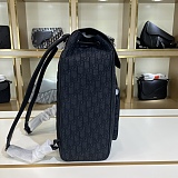 日本未入荷 ディオール メンズ バックパック 偽物