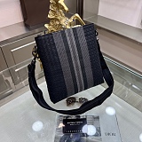 入手困難！ボッテガヴェネタ メンズ ショルダーバッグ コピー