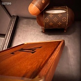 日本未入荷 ルイヴィトン 2024新作 小物入れ収納ボックス 新居寝具用品 古典胡桃の木の盆(正方の盆)