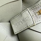 即発送 ボッテガ カセット スモール コピー ショルダーバッグ bor64198