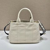 ★追跡付き発送で安心 プラダ ハンド トートバッグ CANAPA エンボスロゴ pug03931