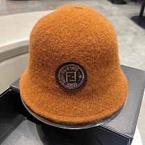日本未入荷 フェンディ ハット 偽物