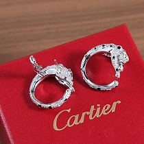 可愛い カルティエ パンテール ドゥ ピアス コピー kae02569 可愛い カルティエ パンテール ドゥ ピアス コピー kae02569