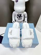 ☆超人気☆ 2024新作 プラダ サンダル-スリッパ 偽物