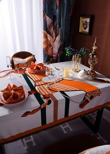 世界中で大人気♪ エルメス 2024新作 テーブルクロス 食卓カバー/机カバー/レストラン/おしゃれ食卓カバー 新居寝具用品