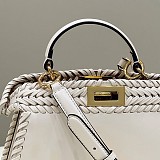 入手困難品！フェンディ ピーカブー イゼー 偽物ショルダーバッグ feo26203