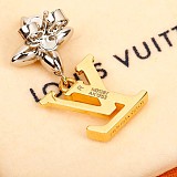 【ギフト用に♪】ルイヴィトン★LVロゴ＆フラワー ピアス コピー M0128