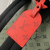 目を惹くカラー ルイヴィトン メンズ バックパック 偽物M46802