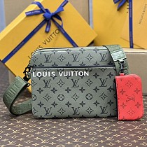 【マルチに使える】ルイヴィトン　トリオ・メッセンジャー vue58737