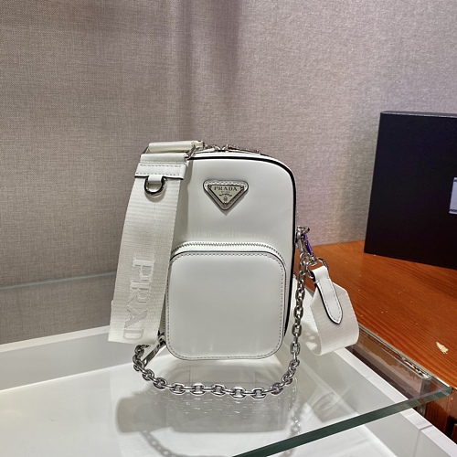 入手困難品！ プラダ メンズ 携帯電話バッグ コピー1BH183