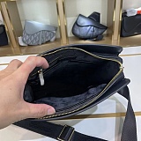 超希少！ グッチ メンズ ショルダーバッグ 偽物