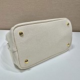 ★追跡付き発送で安心 プラダ ハンド トートバッグ CANAPA エンボスロゴ pug03931