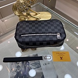 入手困難品！ ルイヴィトン メンズ クラッチバッグ 偽物