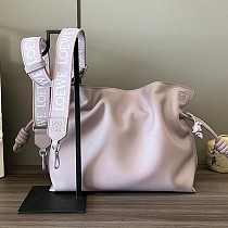 大人気!ロエベ コピー ナッパカーフ フラメンコクラッチ ショルダーバッグ loi13011 大人気!ロエベ コピー ナッパカーフ フラメンコクラッチ ショルダーバッグ loi13011