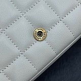 サンローラン カサンドラ 偽物 マテラッセ カレ チェーンウォレット Sax09705
