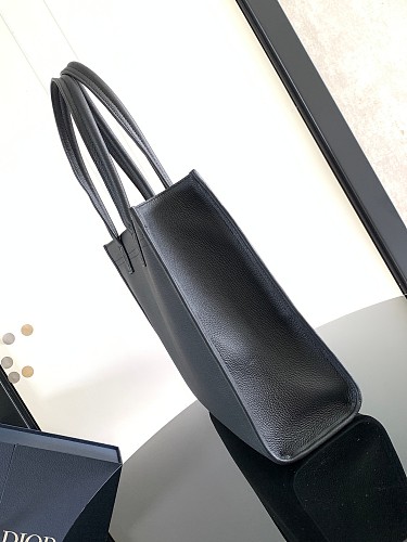 完売必至 ディオール メンズ トートバッグ 偽物1ESSH224YMJ
