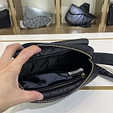 ☆超人気☆ バーバリー メンズ ショルダーバッグ スーパーコピー