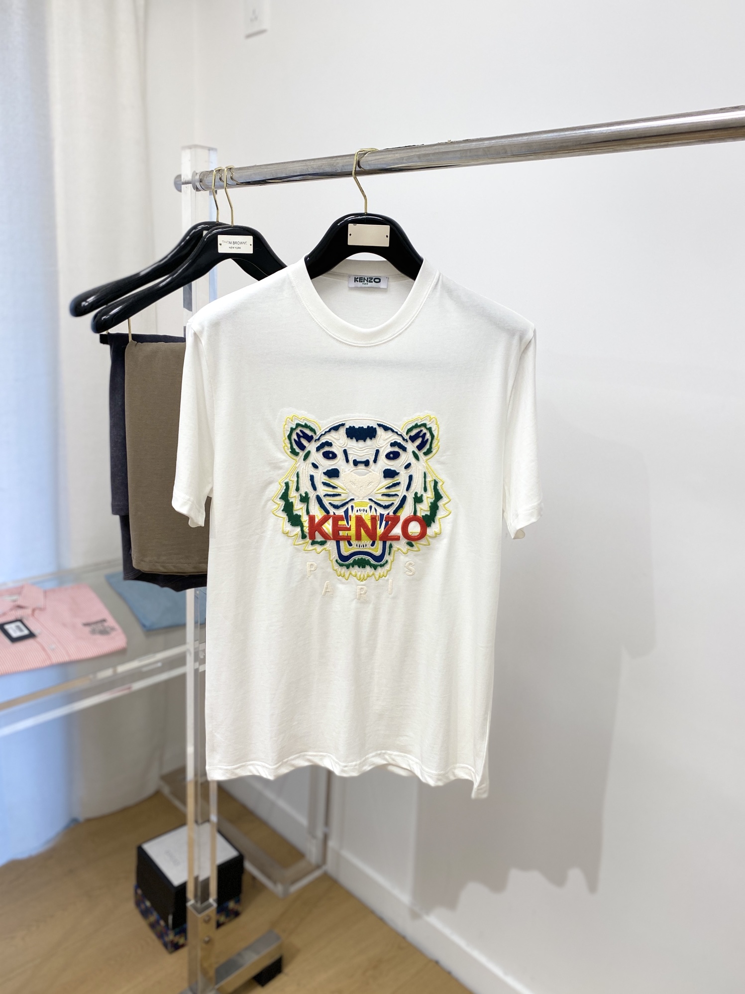 激安価格！2024 ケンゾー 新作 半袖Tシャツ コピー