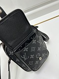人気No1 2024 ルイヴィトン 新作携帯 電話 バッグ 偽物
