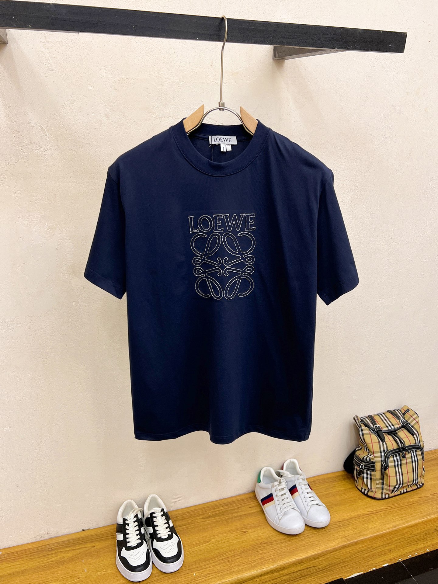 完売必至 ★ 2024 ロエベ 新作 半袖Tシャツ スーパーコピー