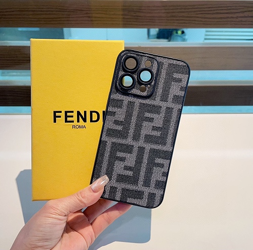目を惹くカラー 2024 フェンディ 新作 iPhone ケース 全機種 販売 偽物