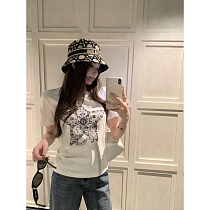 使い勝手良 2025 ディオール 新作 半袖Tシャツ コピー