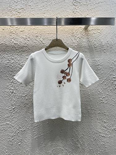 希少♪限定 2025 ミュウミュウ 新作 半袖Tシャツ 偽物 2色