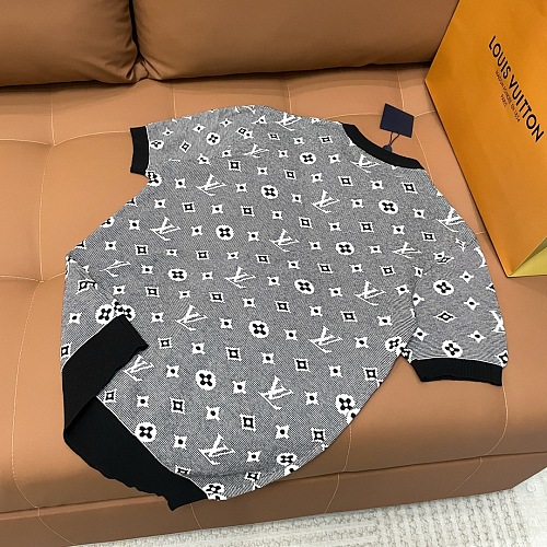 【使い勝手抜群】2025 ルイヴィトン 新作 半袖Tシャツ スーパーコピー