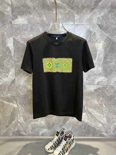 高品質♪♪♪ 2025 ルイヴィトン 新作 半袖Tシャツ 偽物 2色