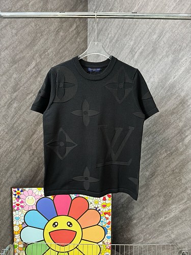 一目惚れ♪ 2025 ルイヴィトン 新作 半袖Tシャツ 偽物