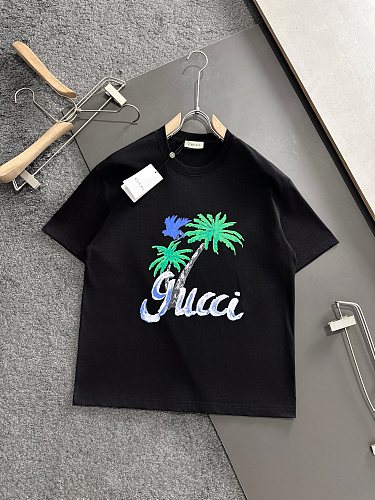 ☆超人気☆ 2025 グッチ 新作 半袖Tシャツ 偽物