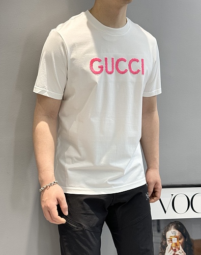 おすすめ 2025 グッチ 新作 半袖Tシャツ 偽物
