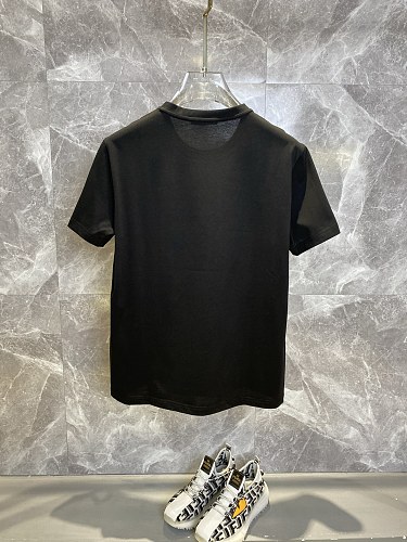高品質♪♪♪ 2025 グッチ 新作 半袖Tシャツ スーパーコピー 2色