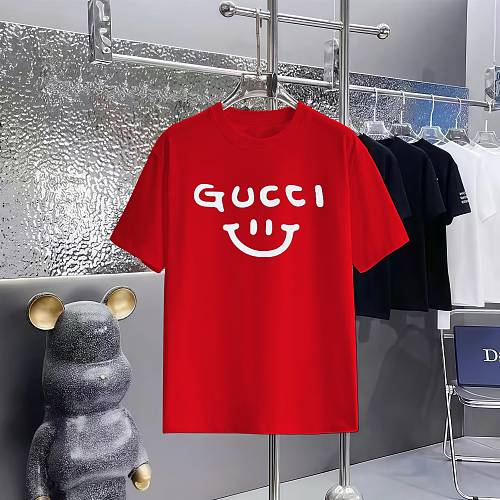 人気爆発☆ 2025 グッチ 新作 半袖Tシャツ 偽物
