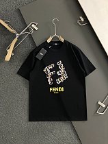 超希少！ 2025 フェンディ 新作 半袖Tシャツ 偽物 2色