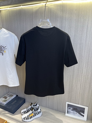 注目度抜群！2025 アークテリクス 新作 半袖Tシャツ コピー 2色