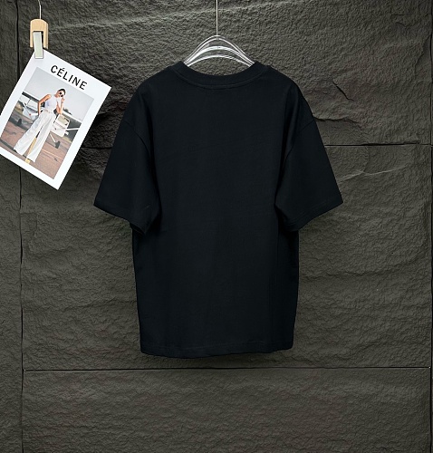 すぐ届く 2025 バーバリー 新作 半袖Tシャツ 偽物