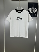 希少♪限定 2025 ディオール 新作 半袖Tシャツ 偽物